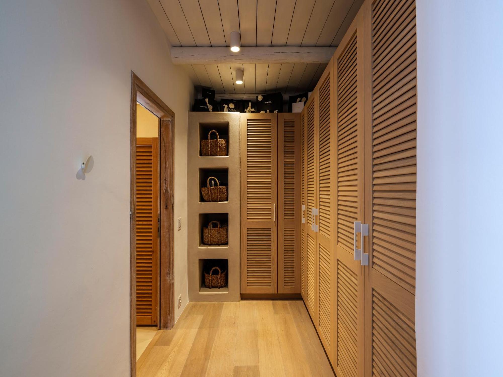 V&V Guest House - Luxury Suites Ornos  Eksteriør billede