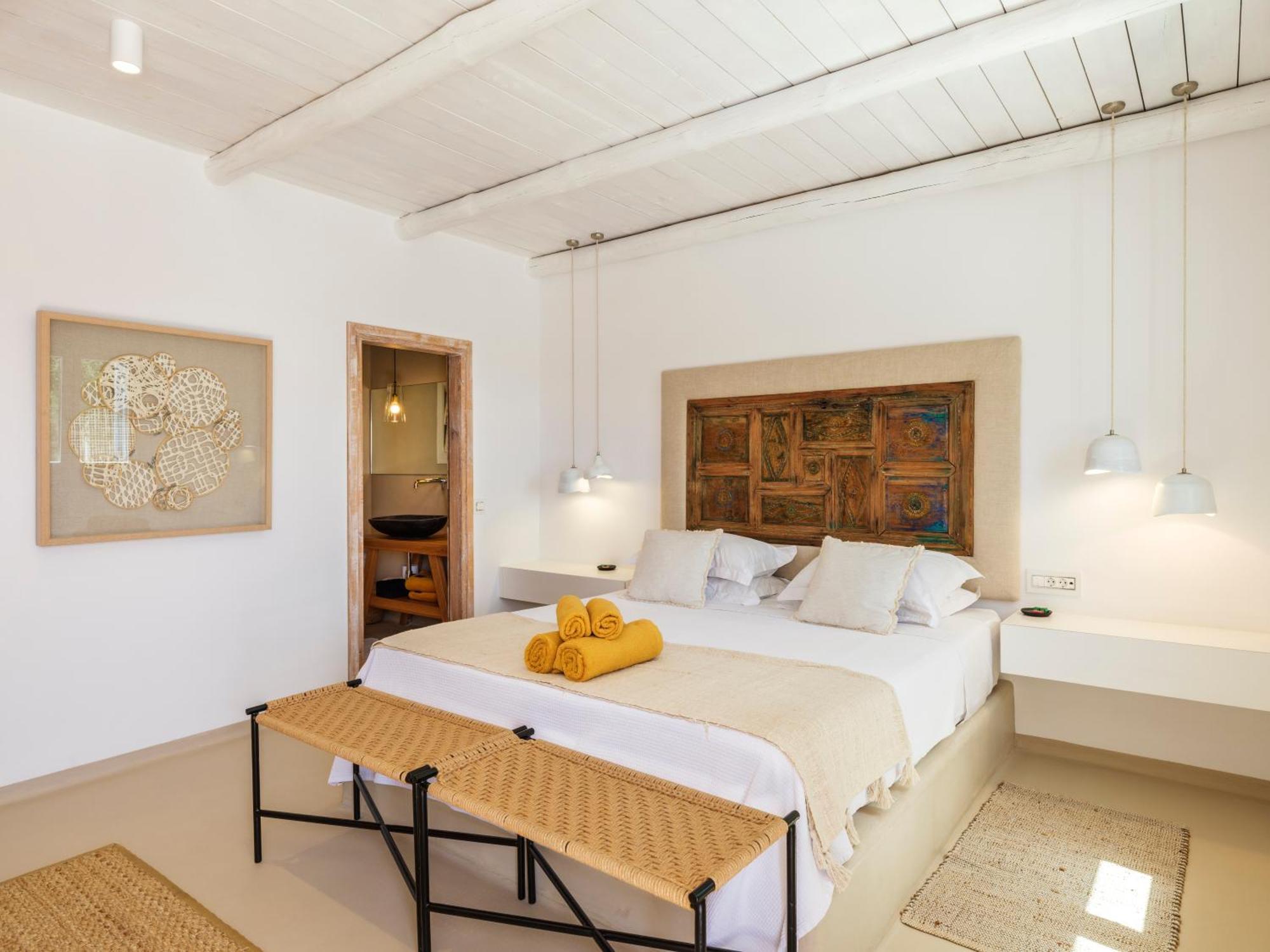 V&V Guest House - Luxury Suites Ornos  Eksteriør billede
