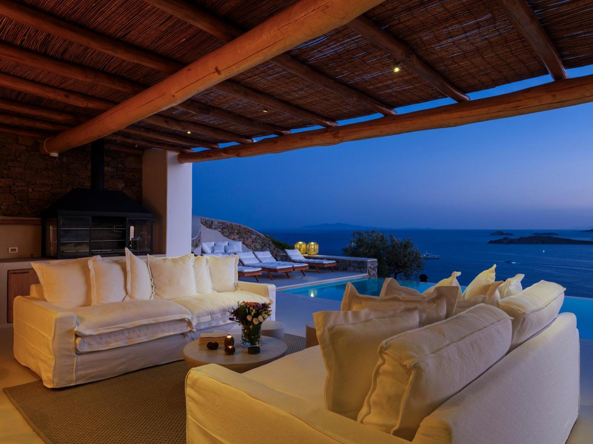 V&V Guest House - Luxury Suites Ornos  Eksteriør billede