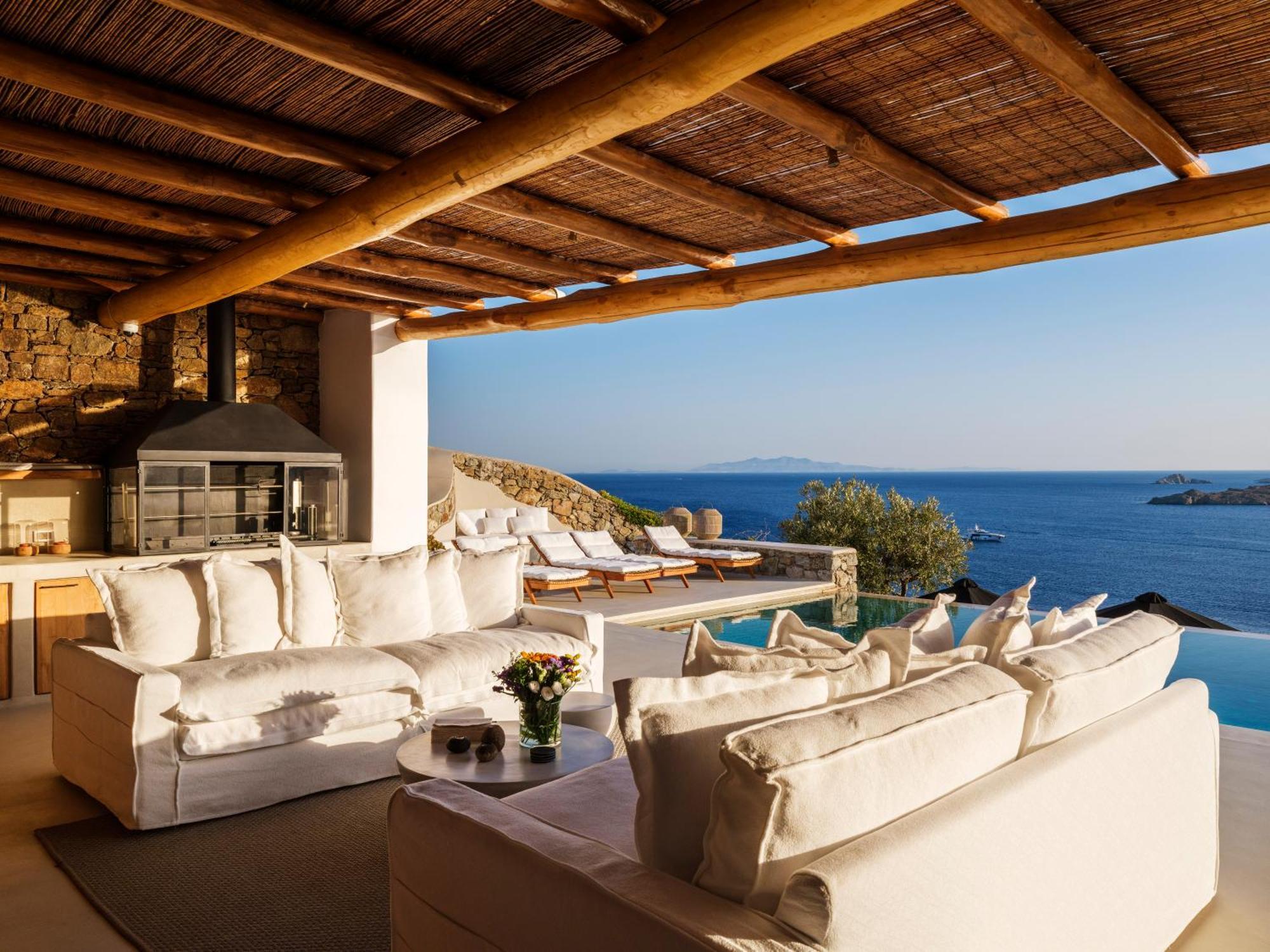 V&V Guest House - Luxury Suites Ornos  Eksteriør billede