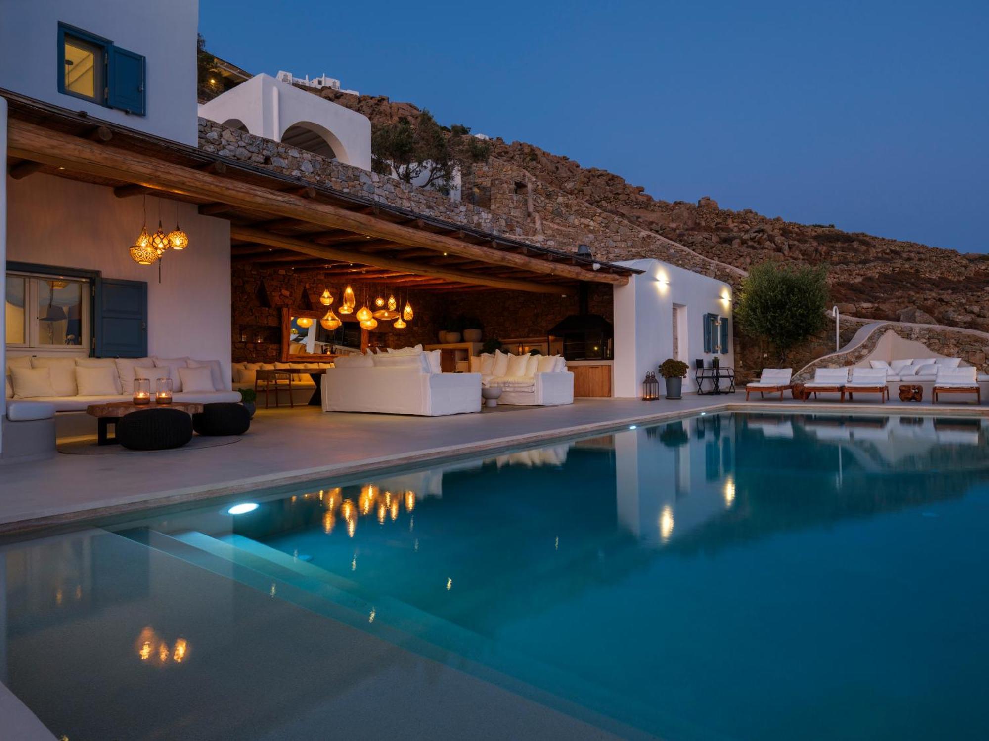 V&V Guest House - Luxury Suites Ornos  Eksteriør billede