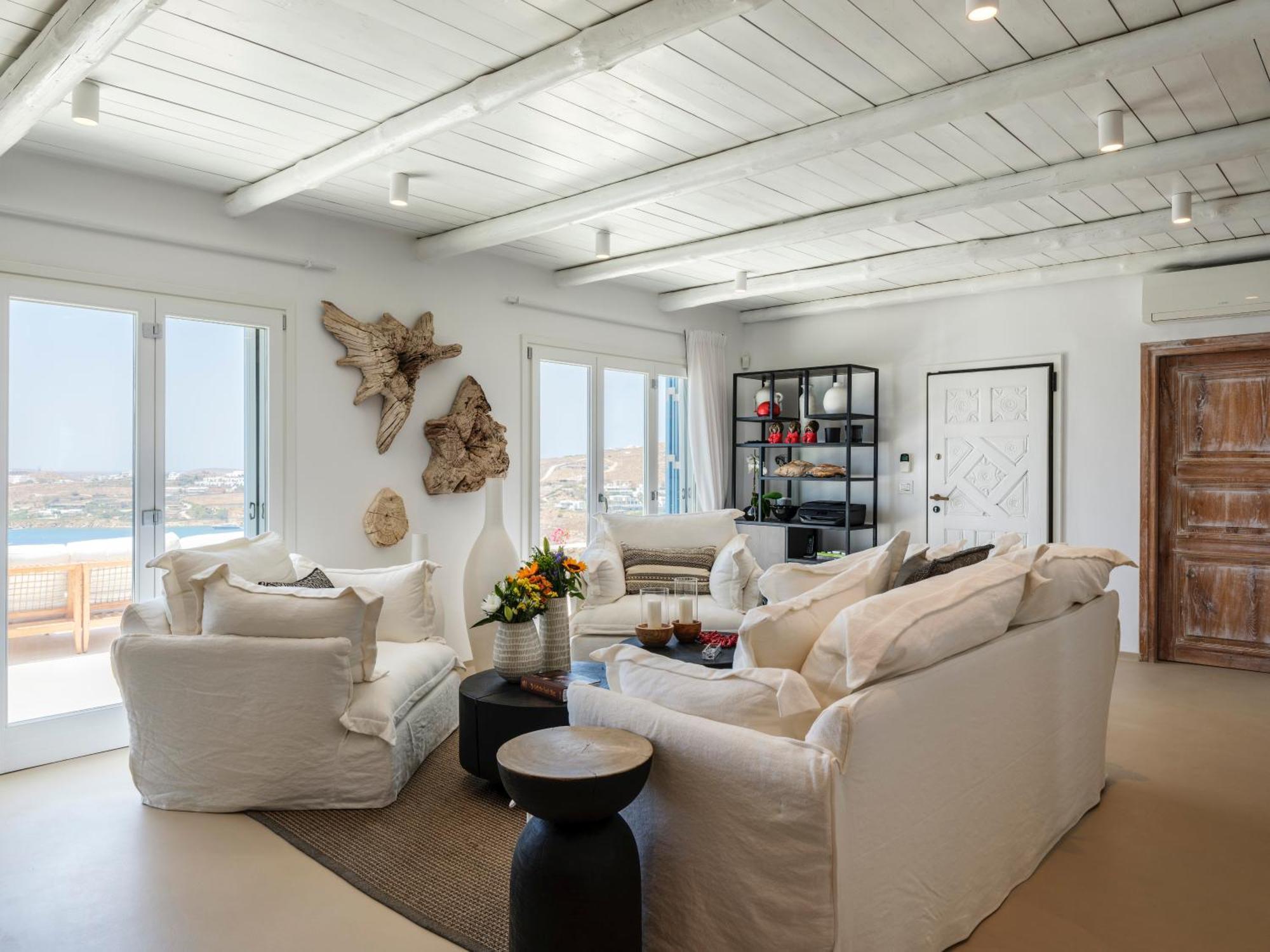 V&V Guest House - Luxury Suites Ornos  Eksteriør billede